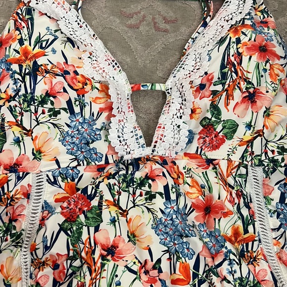 Lucky Brand One Piece Swimsuit - Picture 6 of 6